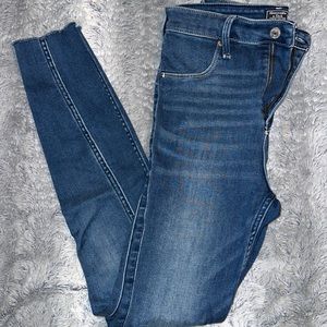 Abercrombie & Fitch Simone High Rise Jean Leggings